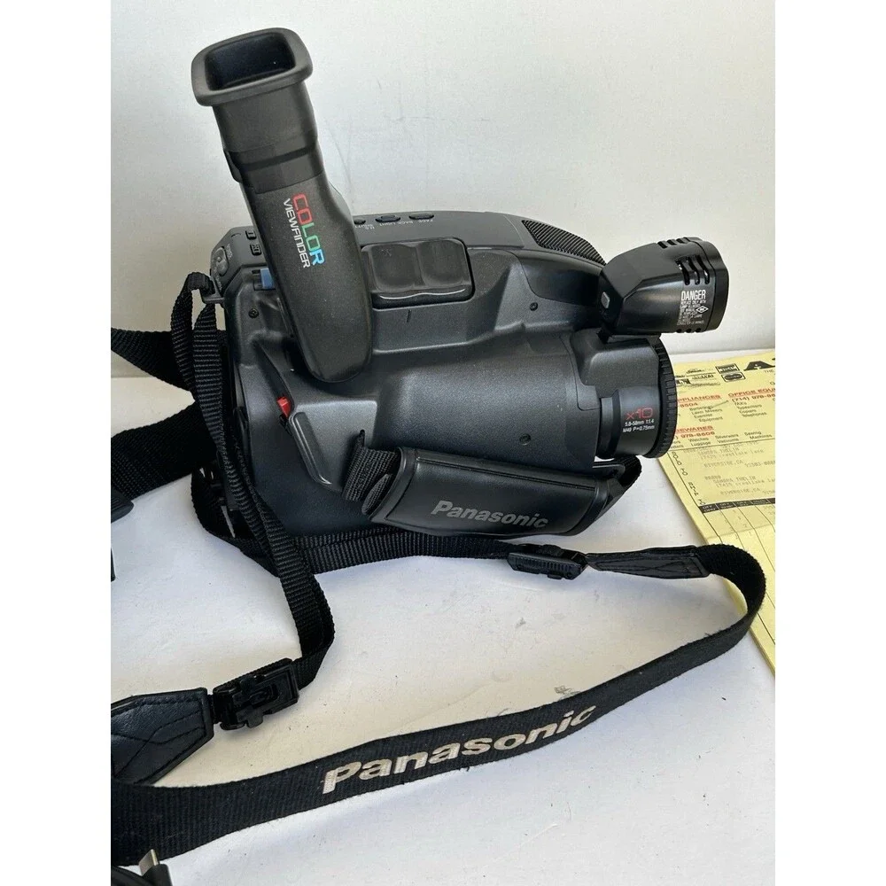 Panasonic PV-IQ403D VHS-C Camcorder Kit Case Charger Batteries Remote AS-IS Part